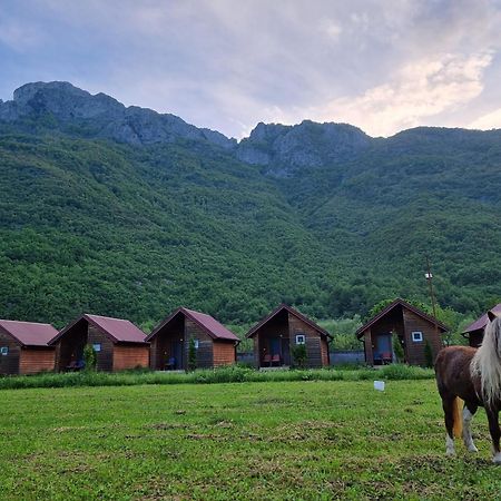 Ethno Katun Rosi Agrotourism Hotell Gusinje Exteriör bild