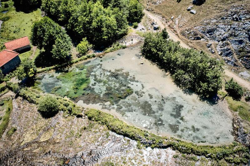 Ethno Katun Rosi Agrotourism Hotell Gusinje Exteriör bild