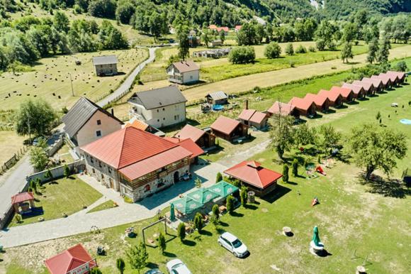 Ethno Katun Rosi Agrotourism Hotell Gusinje Exteriör bild