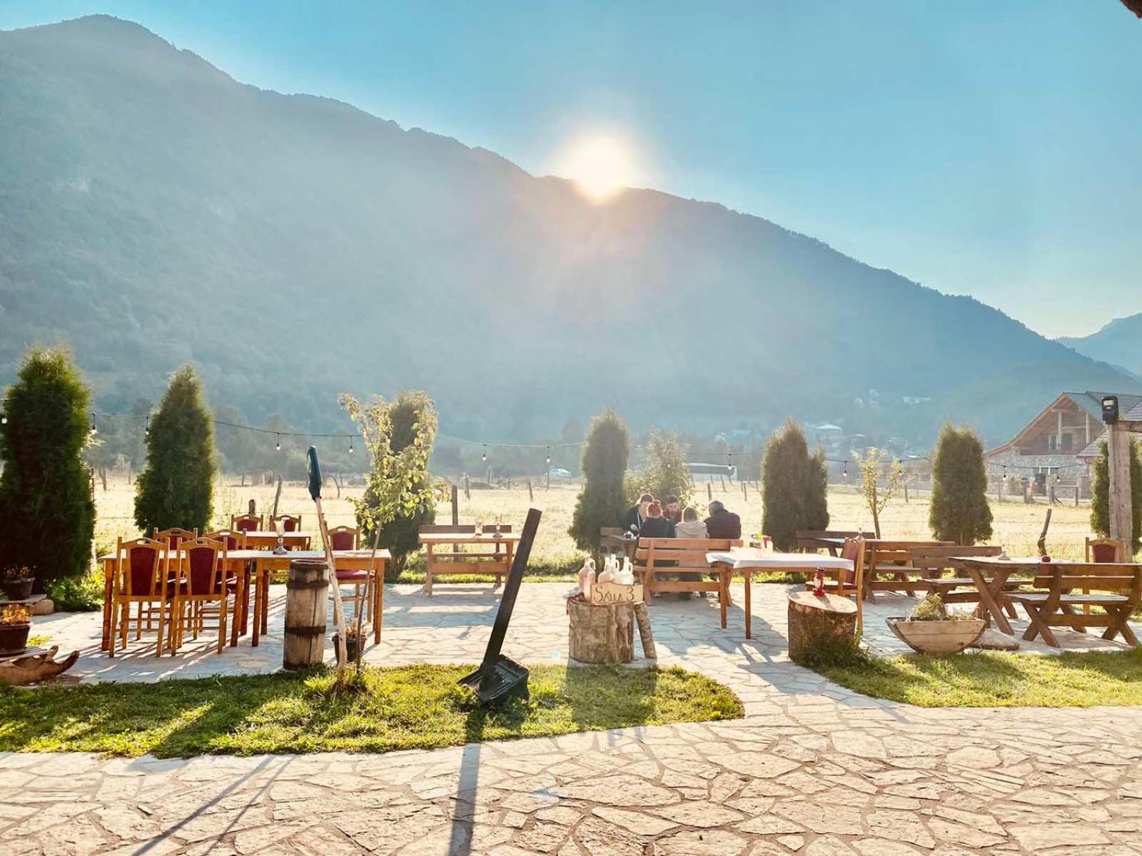 Ethno Katun Rosi Agrotourism Hotell Gusinje Exteriör bild
