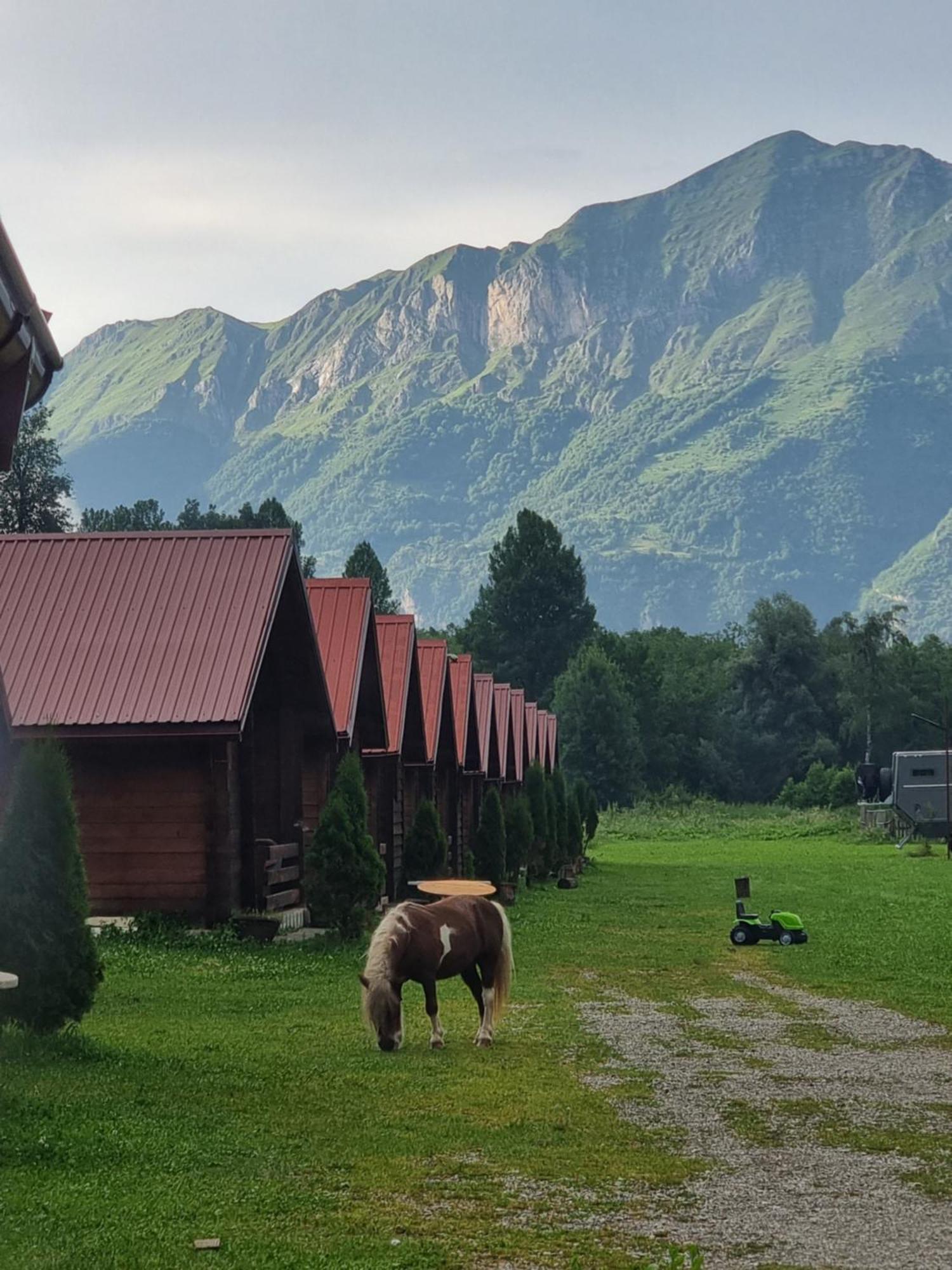 Ethno Katun Rosi Agrotourism Hotell Gusinje Exteriör bild
