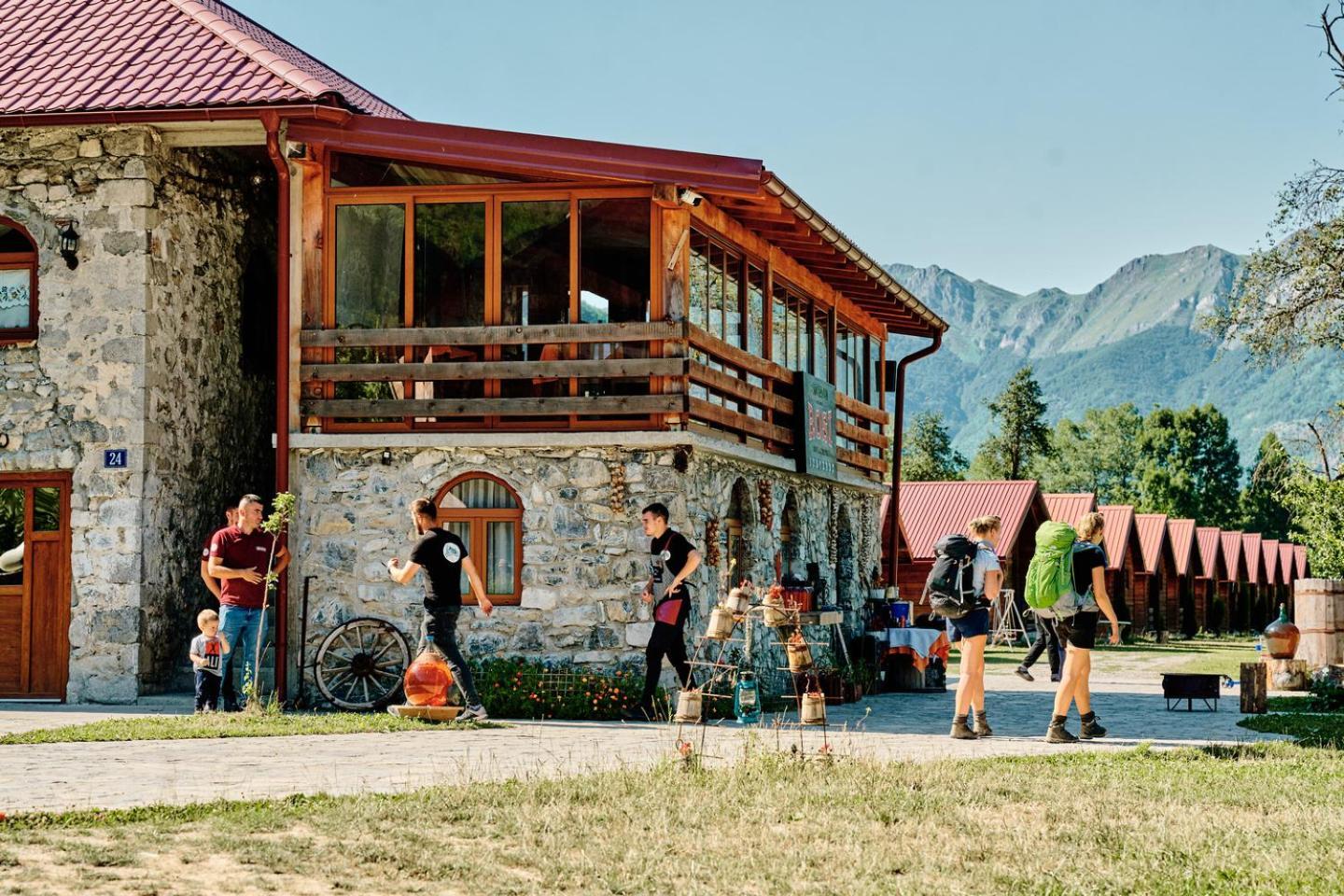 Ethno Katun Rosi Agrotourism Hotell Gusinje Exteriör bild
