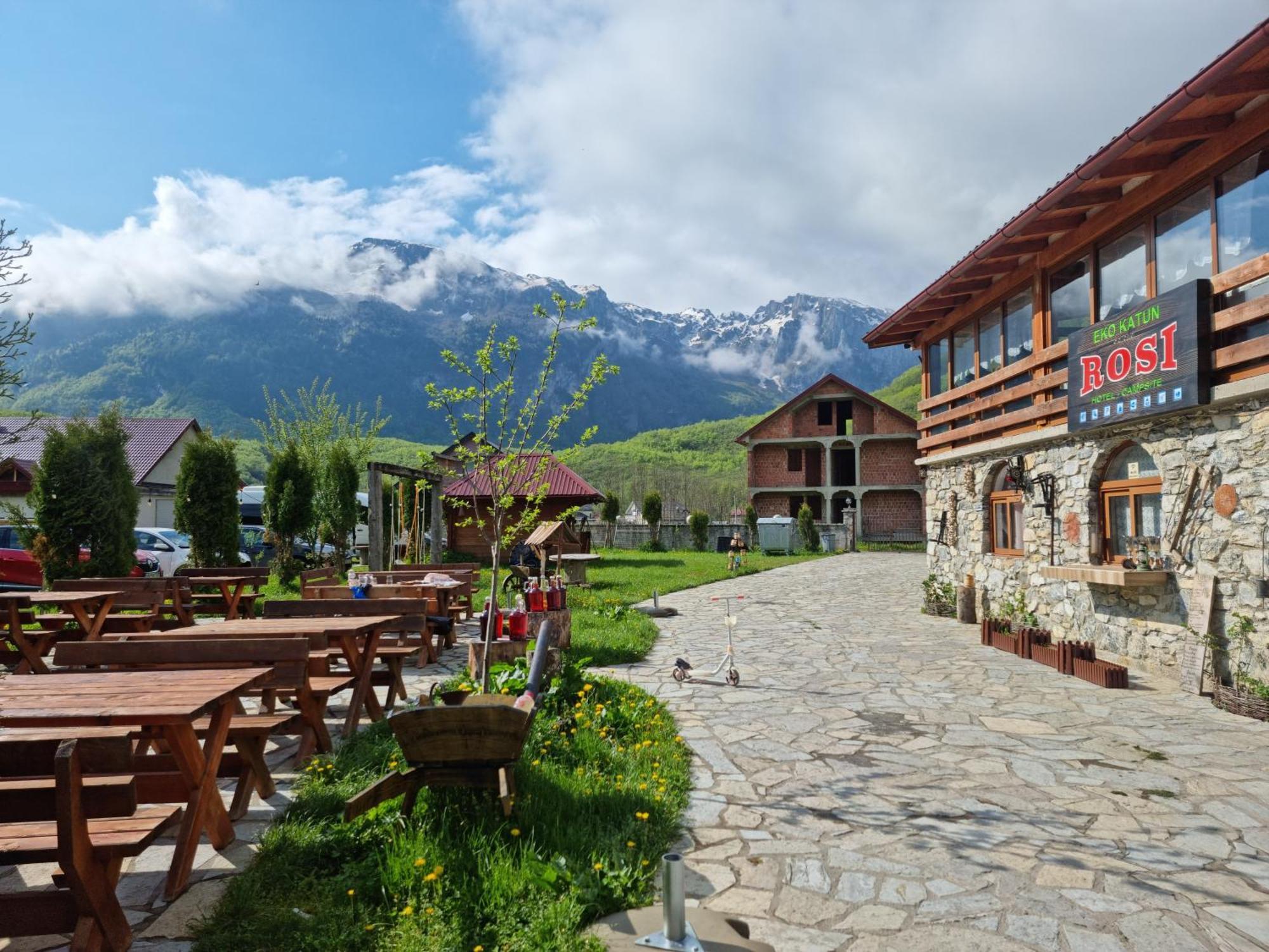 Ethno Katun Rosi Agrotourism Hotell Gusinje Exteriör bild