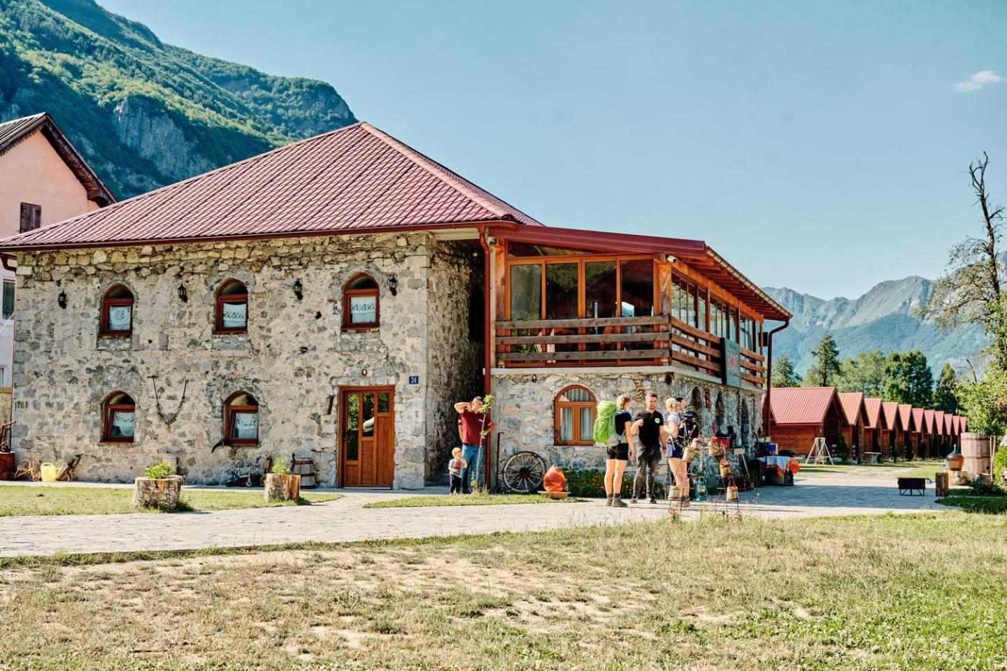 Ethno Katun Rosi Agrotourism Hotell Gusinje Exteriör bild
