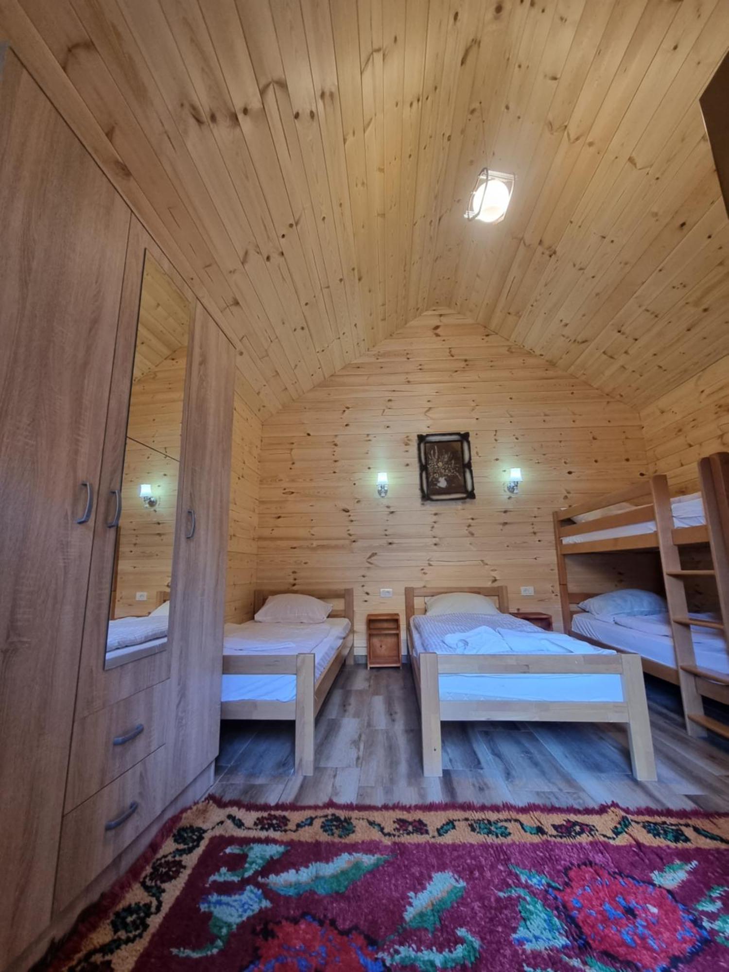 Ethno Katun Rosi Agrotourism Hotell Gusinje Exteriör bild